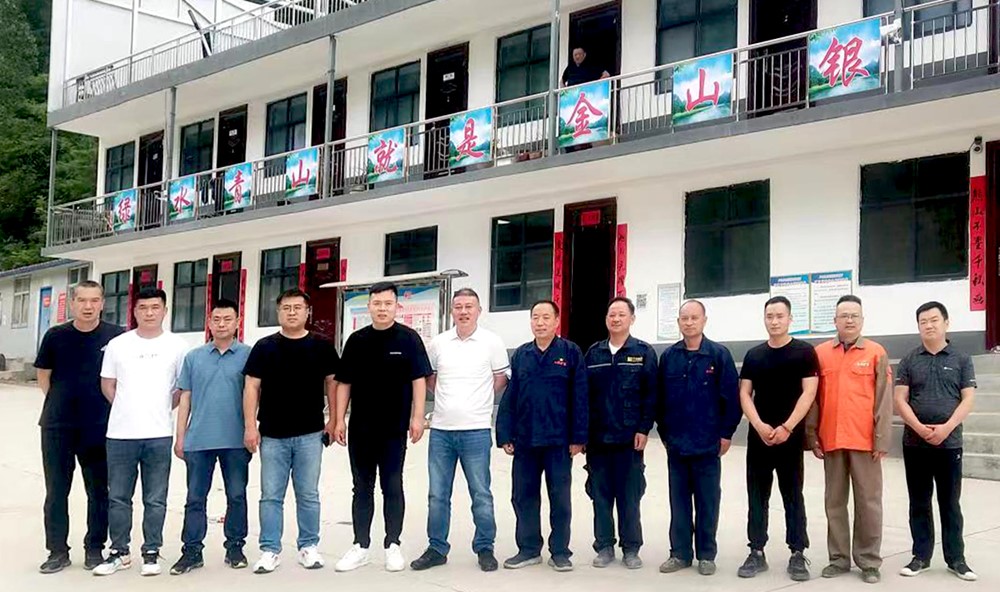 開元集團董事長許明月蒞臨盧氏中科檢查指導工作
